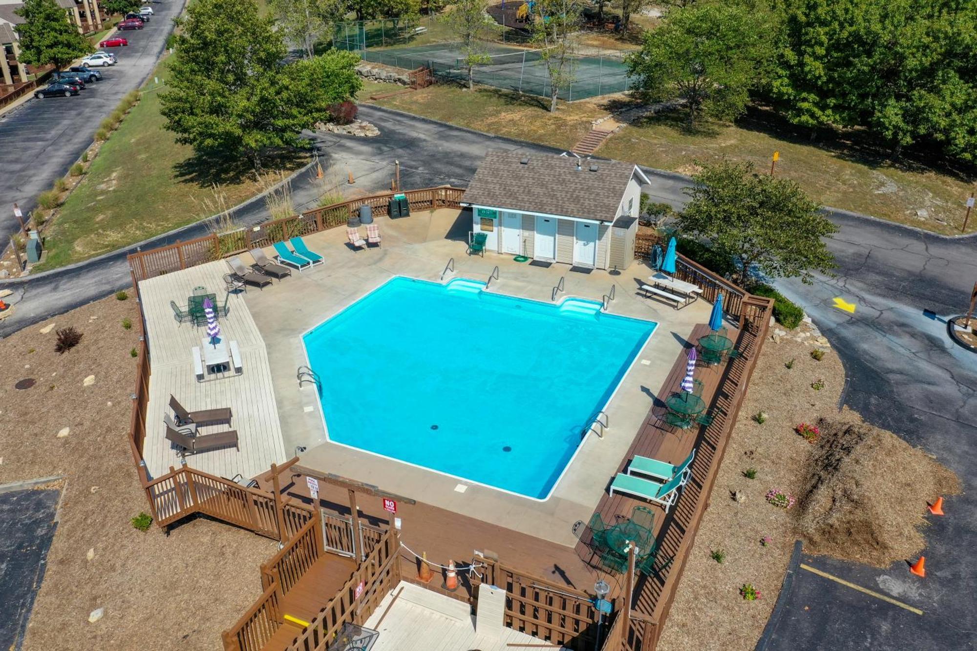 Walk-In, No Stairs Condo, Pets Welcome, 4 Mins To Silver Dollar City, 14 Mins To Ball Park Of America, Amazing Ozark Mountian Views Branson Exterior foto